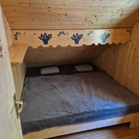 Koca V Gozdu, Forest House Near Apartment Bled