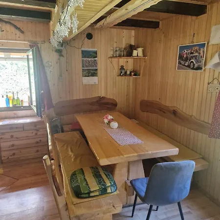 Apartment Koca V Gozdu, Forest House Near