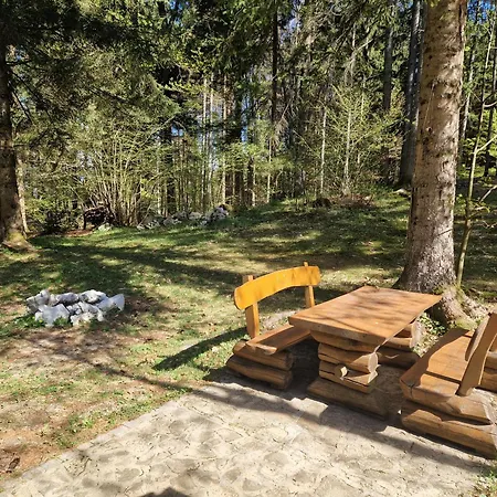 Koca V Gozdu, Forest House Near Apartment Bled