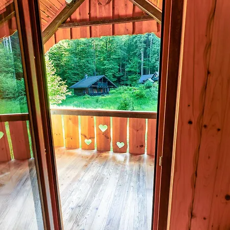 Koca V Gozdu, Forest House Near Apartment Bled