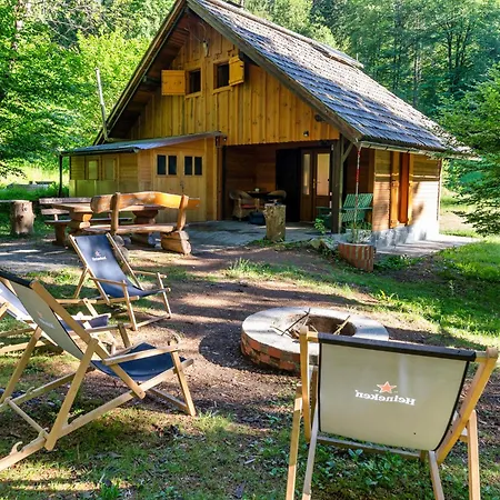 Koca V Gozdu, Forest House Near Apartment
