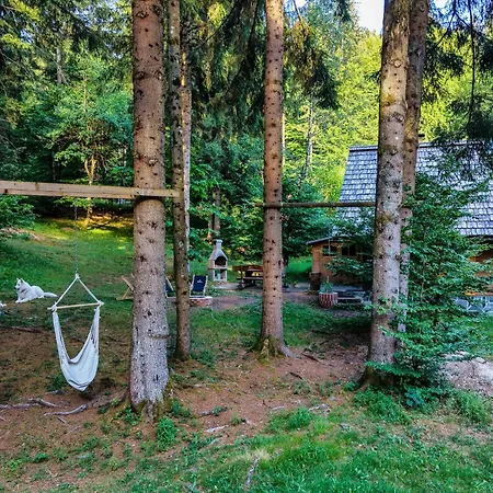 Koca V Gozdu, Forest House Near Apartment Bled